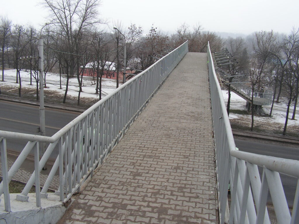Пешеходный мостик в Могилёве